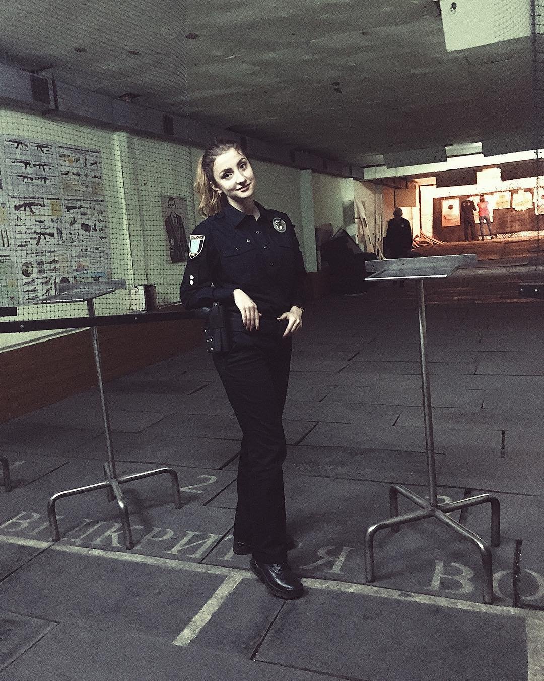 ТОП-10 самых красивых девушек-полицейских Днепра 6