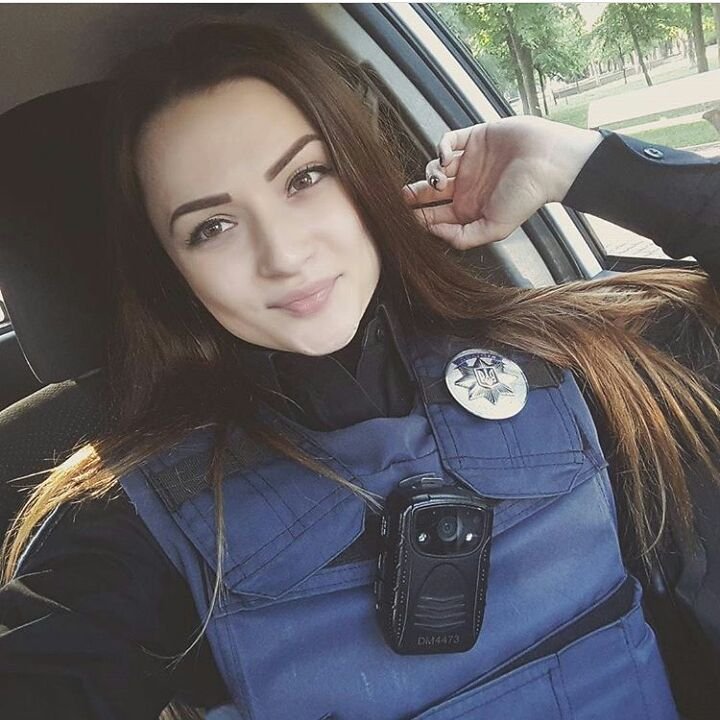 ТОП-10 самых красивых девушек-полицейских Днепра 7