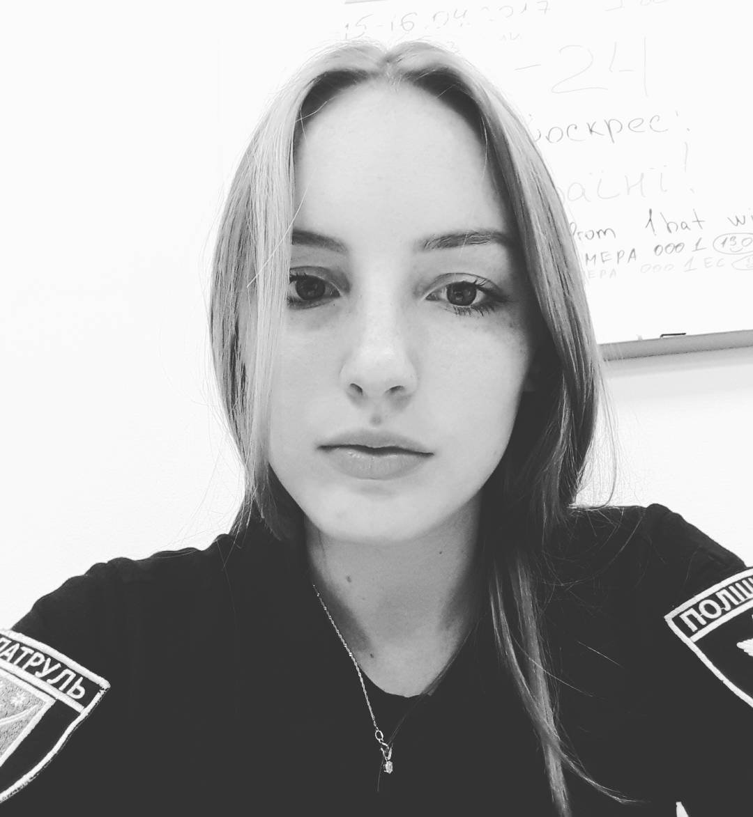 ТОП-10 самых красивых девушек-полицейских Днепра 11