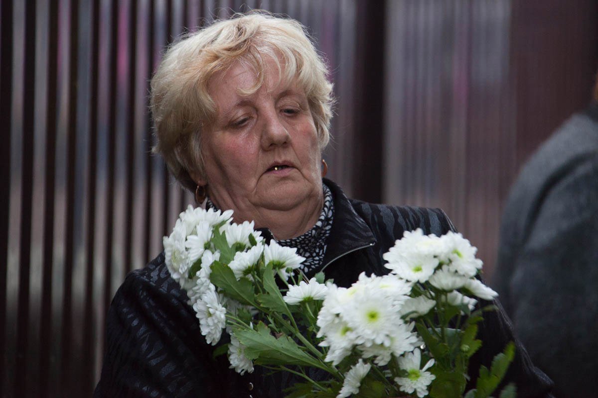 Цветочная лихорадка: жители Днепра массово покупают цветы к 1 сентября 7