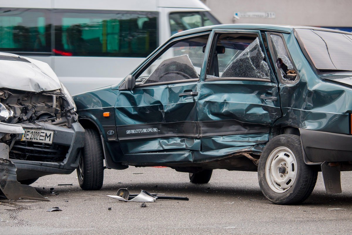 Из-за ДТП с потерпевшим на Слобожанском проспекте большая пробка 2