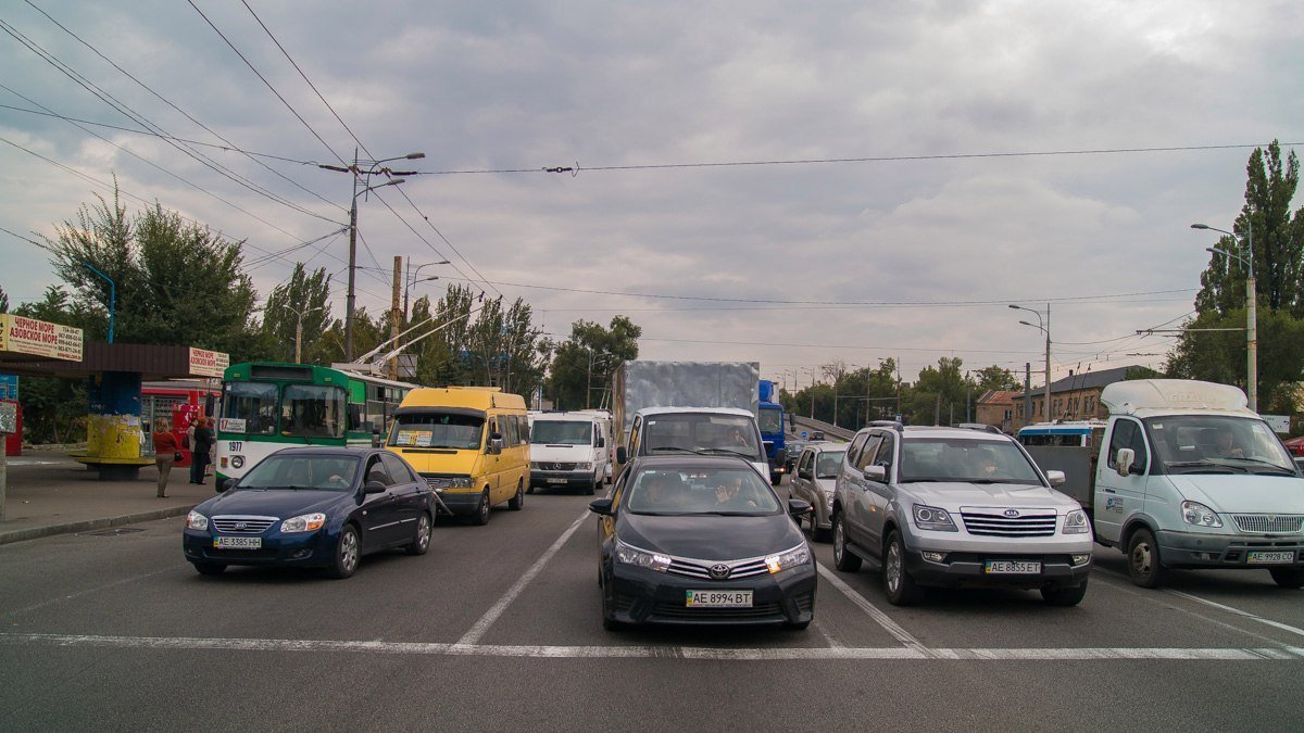 Из-за ДТП с потерпевшим на Слобожанском проспекте большая пробка 7