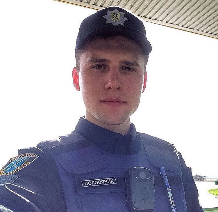 ТОП-10 самых привлекательных парней-полицейских Днепра 10