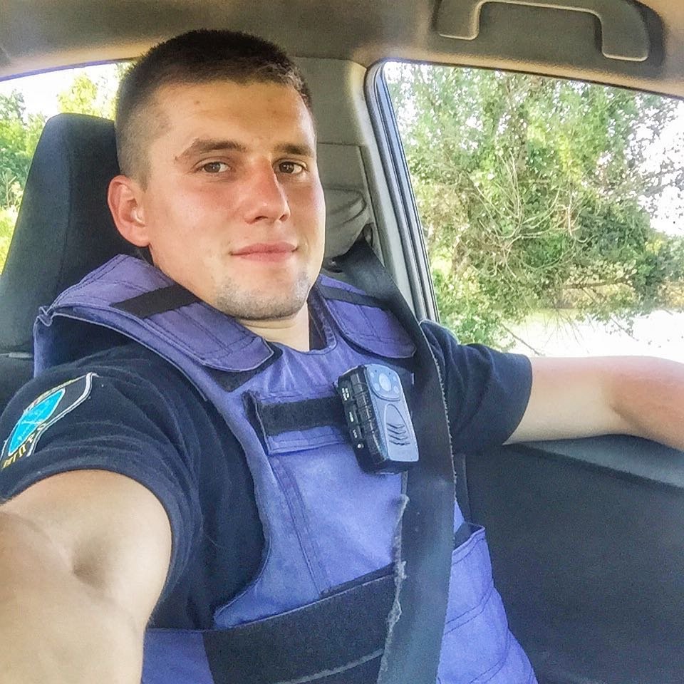 ТОП-10 самых привлекательных парней-полицейских Днепра 11