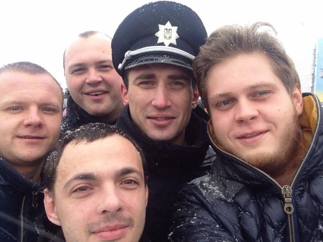 ТОП-10 самых привлекательных парней-полицейских Днепра 18