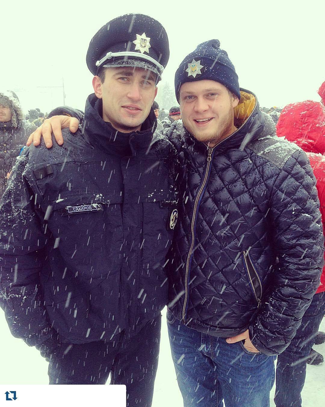 ТОП-10 самых привлекательных парней-полицейских Днепра 19