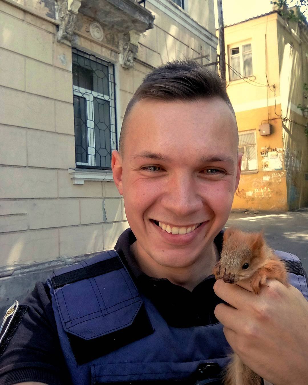 ТОП-10 самых привлекательных парней-полицейских Днепра 22