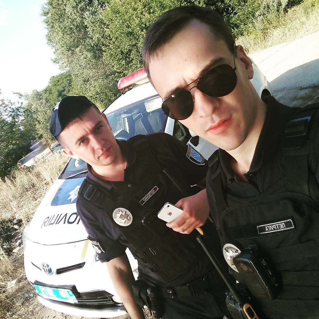 ТОП-10 самых привлекательных парней-полицейских Днепра 23