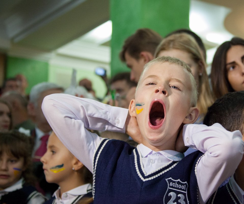 Песни, танцы и зевающие первоклашки: как отметили 1 сентября в школе №23 7