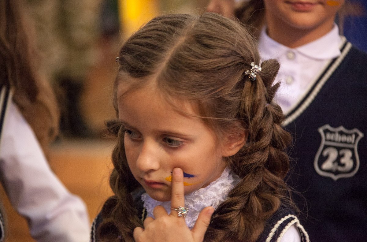 Песни, танцы и зевающие первоклашки: как отметили 1 сентября в школе №23 15