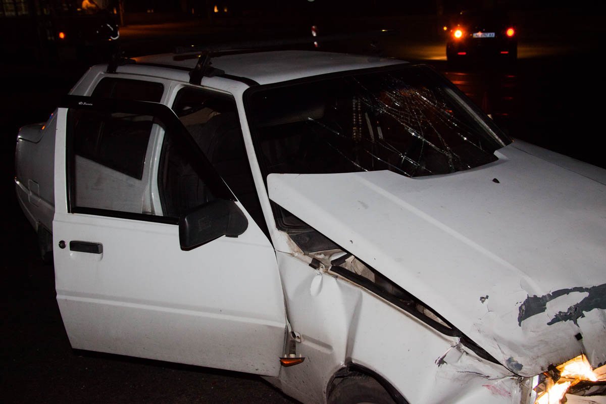 На Богдана Хмельницкого Таврия врезалась в Kia: есть пострадавший 5