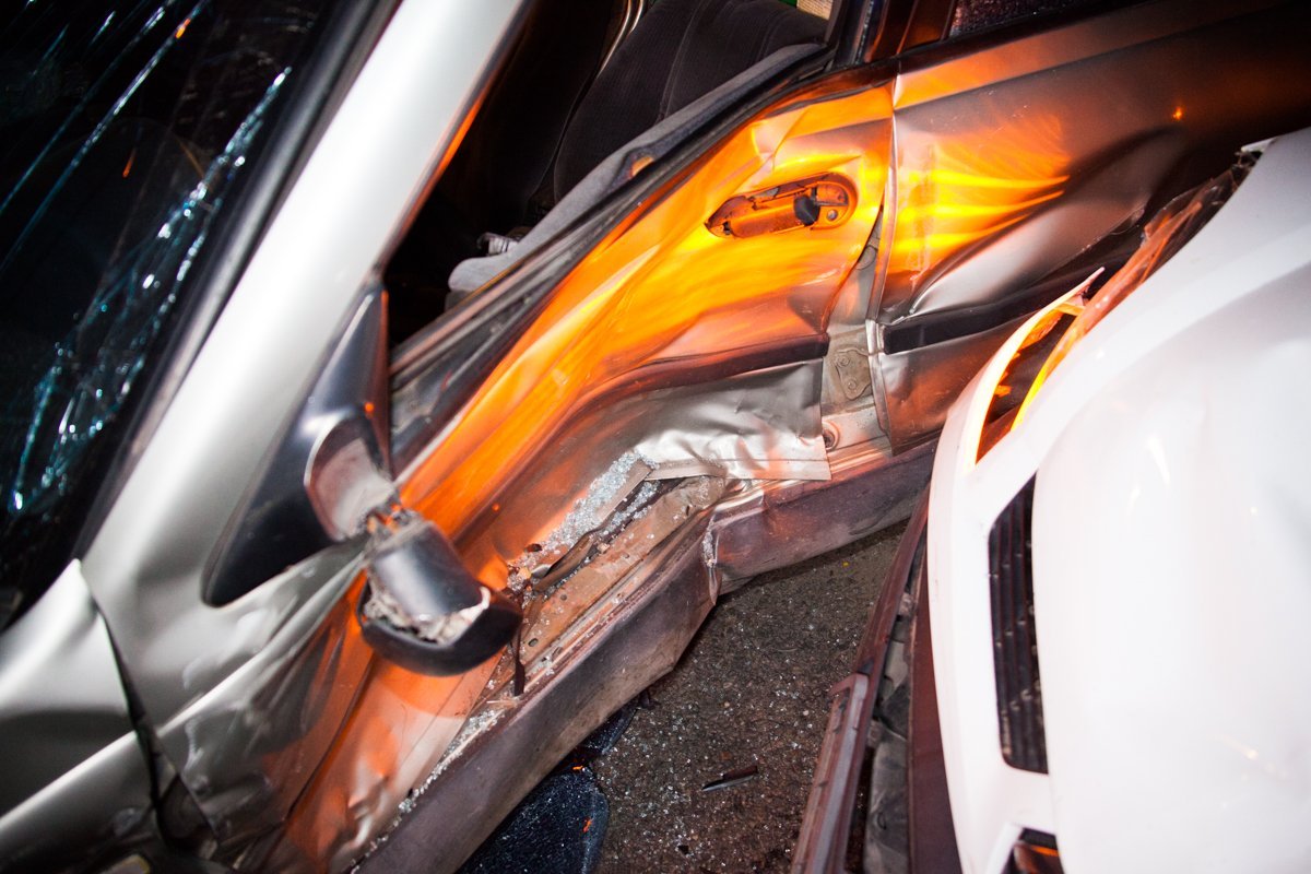 На Богдана Хмельницкого столкнулись Nissan и Renault: пострадали два человека 3