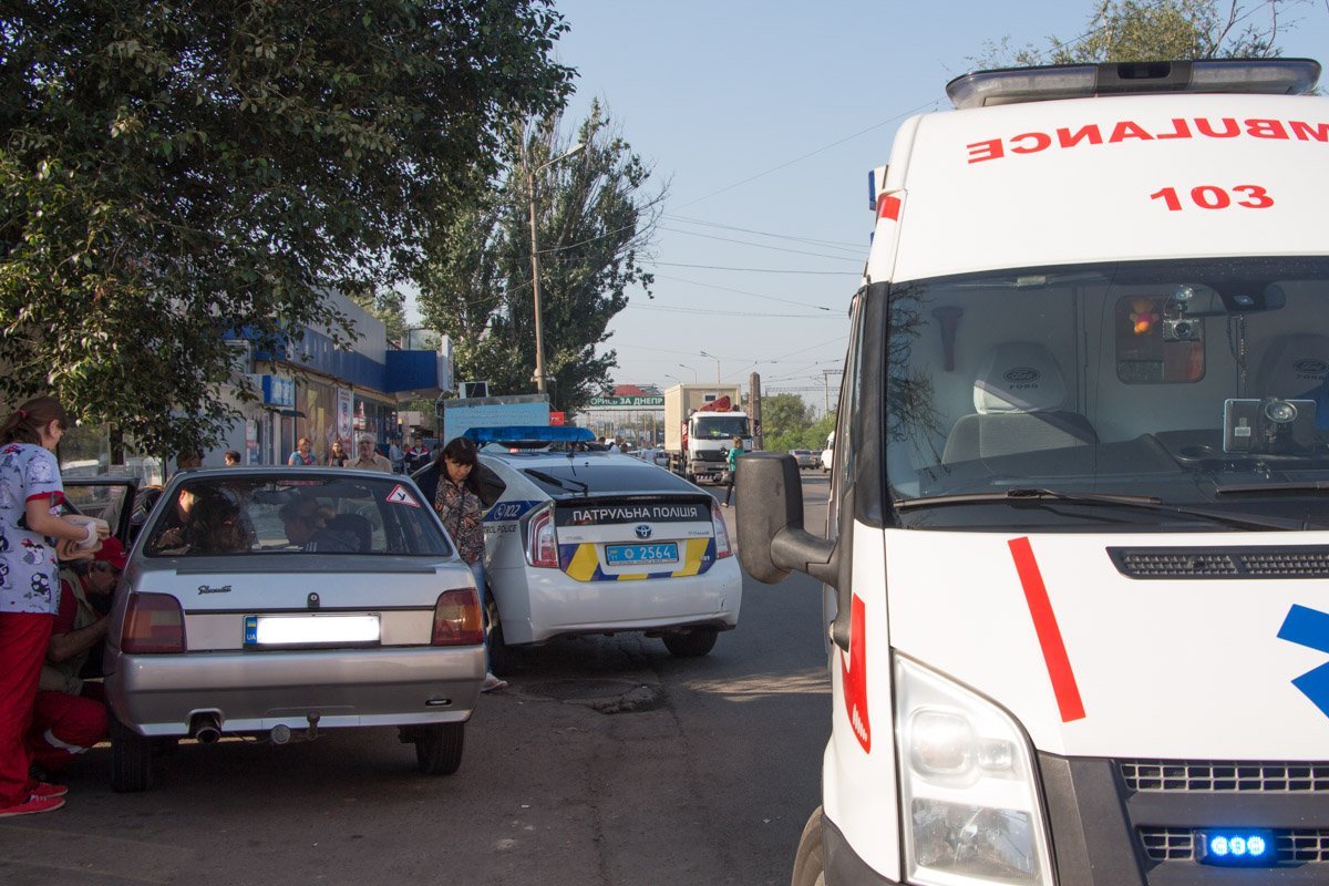 В Днепре на пешеходном переходе возле школы сбили ребенка 1