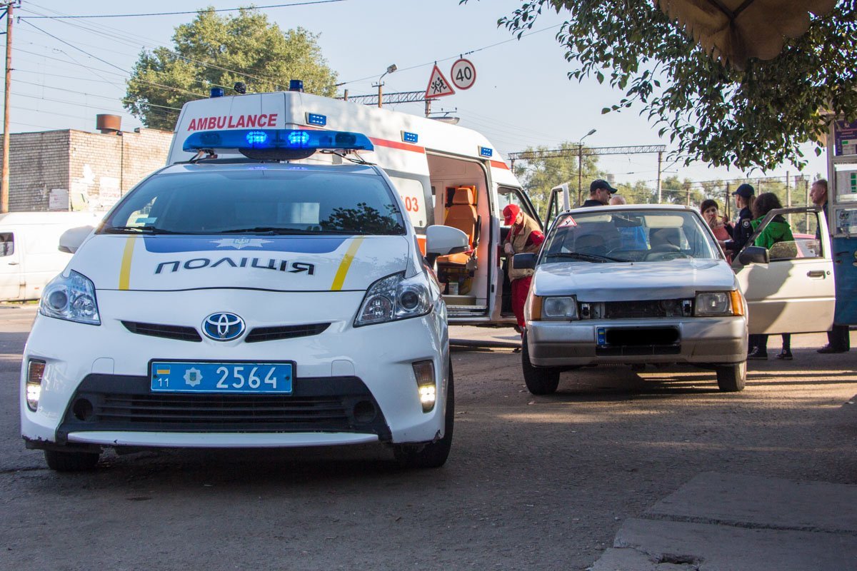 В Днепре на пешеходном переходе возле школы сбили ребенка 3