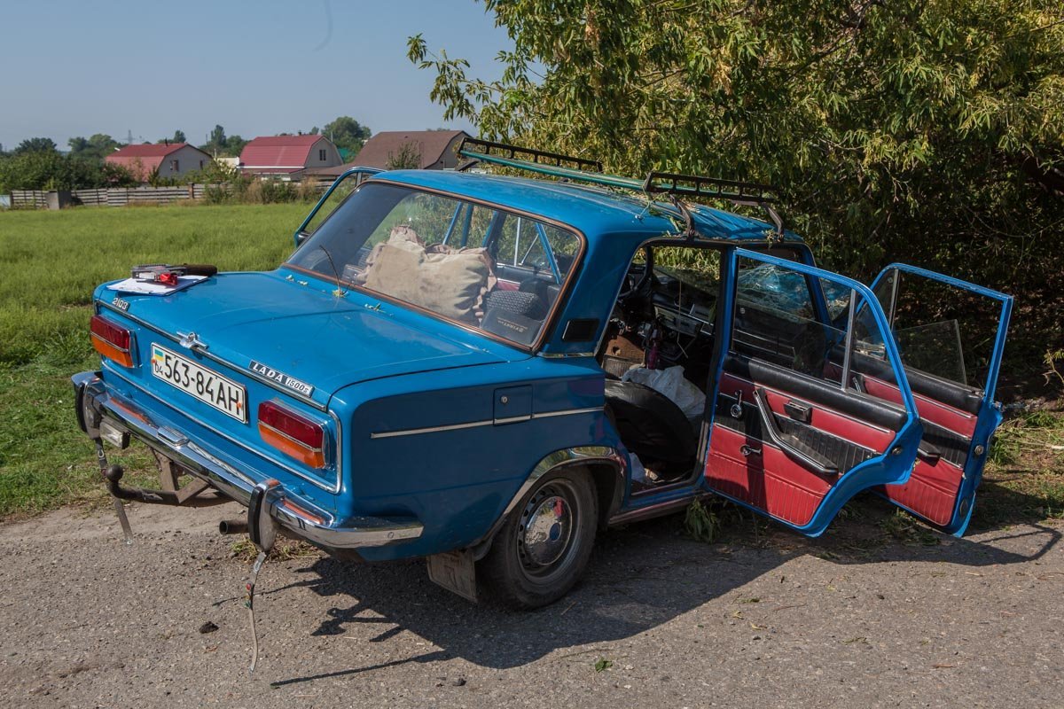 ДТП на Криворожском шоссе: пострадавших вырезали из автомобиля 4
