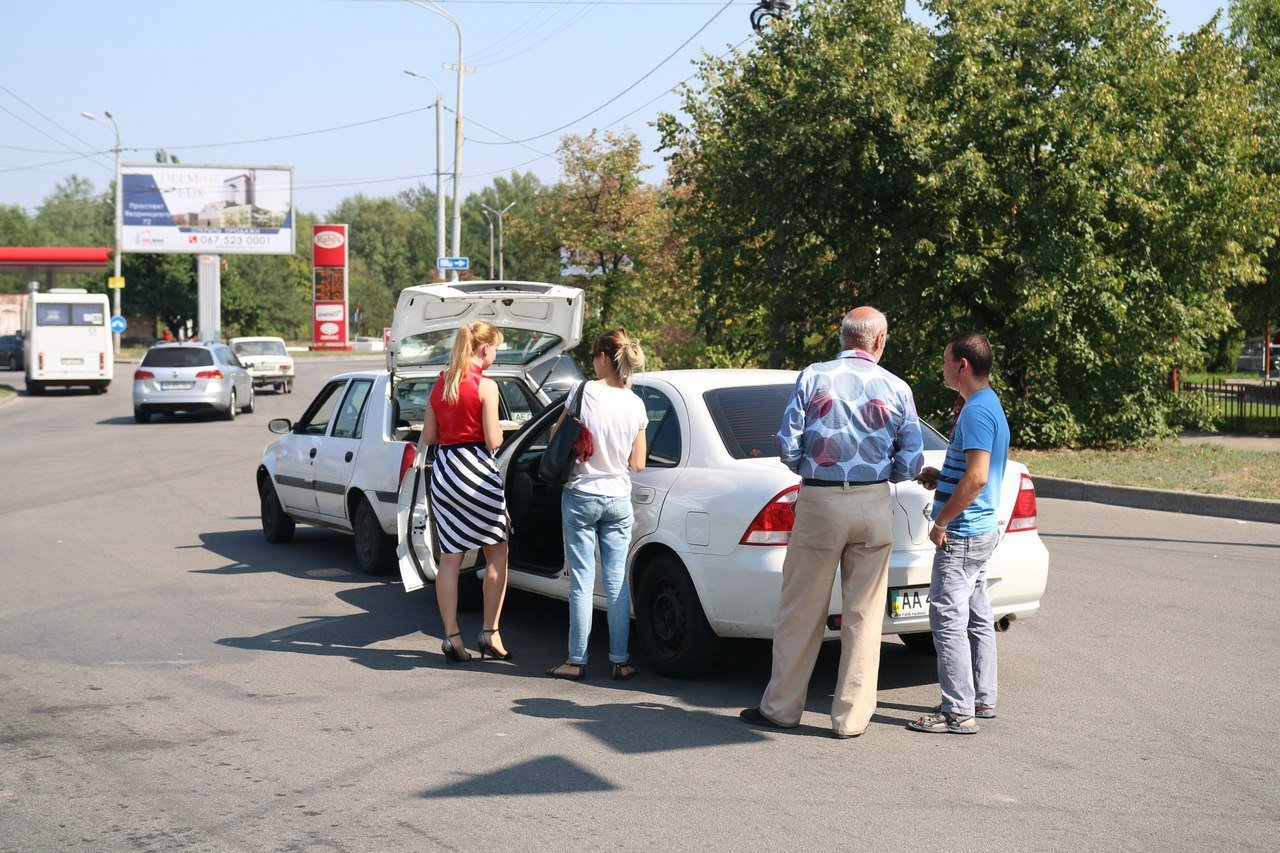 ДТП на Победе: столкнулись Nissan и Dacia 2