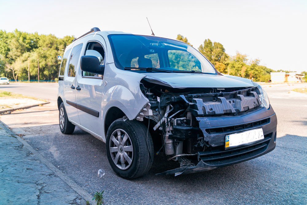 ДТП на Парусе: столкнулись Mitsubishi и Renault 2