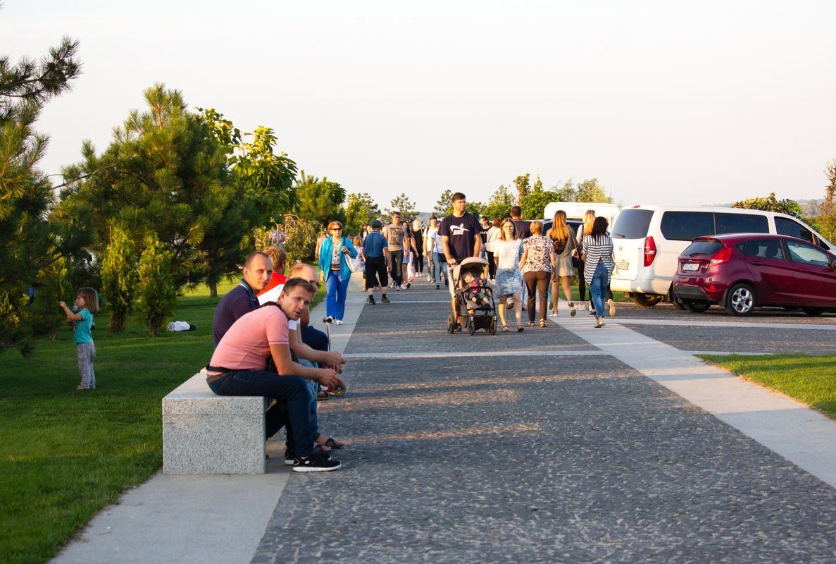 Как выглядит яхт-клуб и искусственная коса на Победе с высоты птичьего полета 9