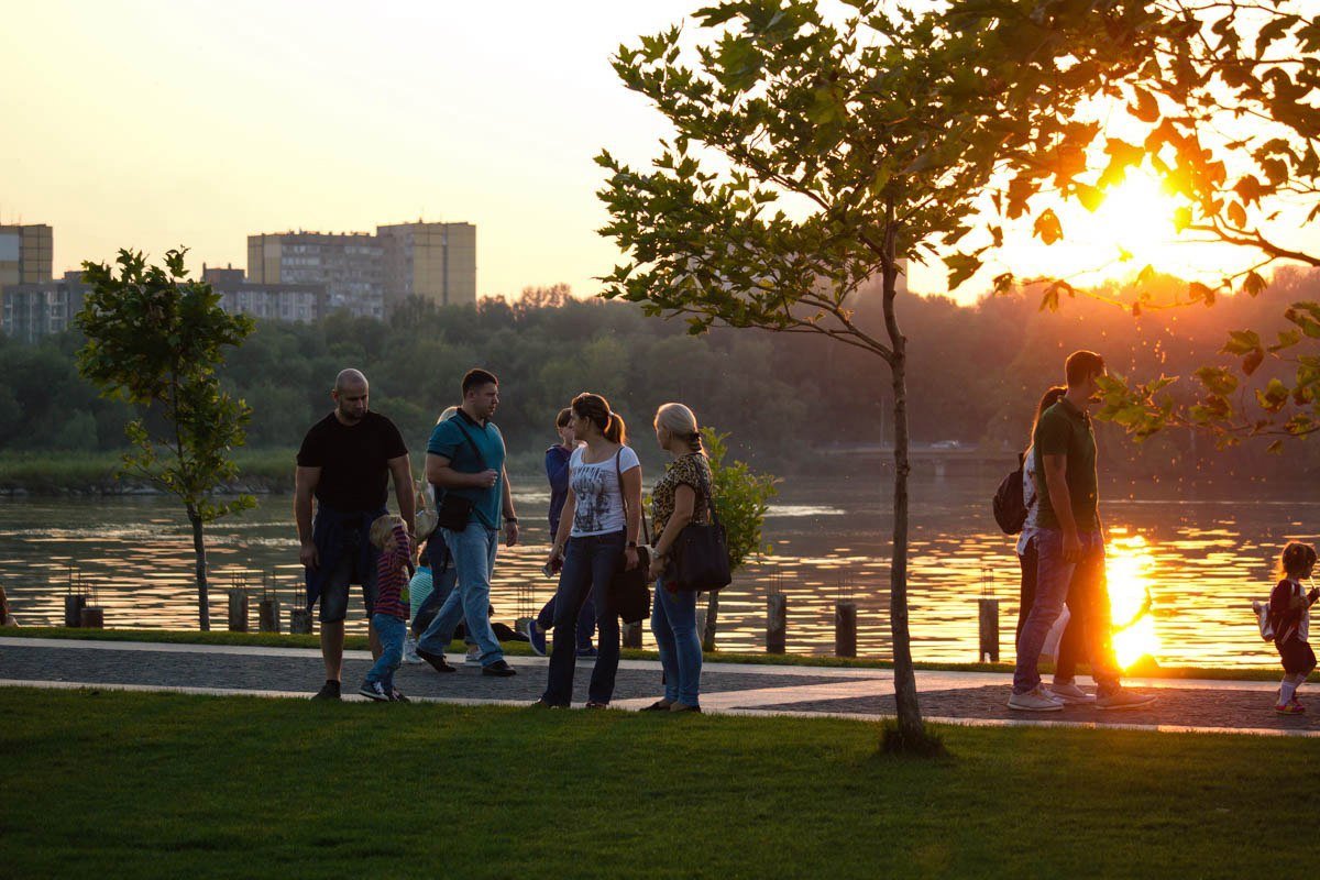 Как выглядит яхт-клуб и искусственная коса на Победе с высоты птичьего полета 11