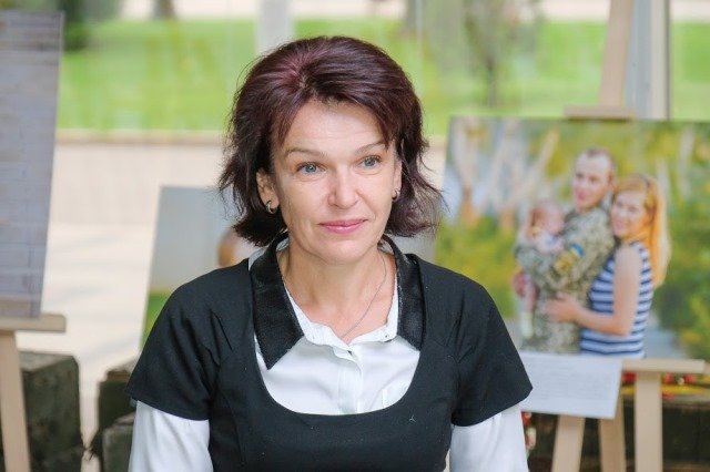 У ДніпроОДА презентували світлини закоханих АТОвців 1