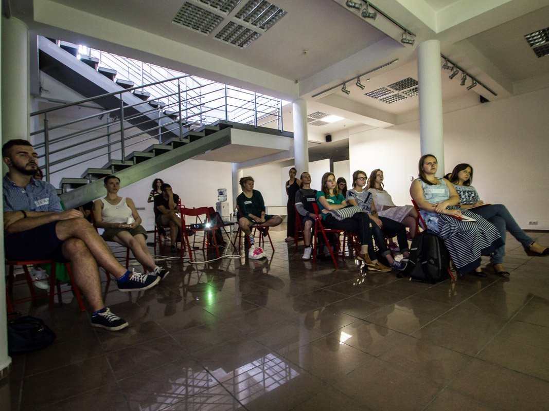 Как идея становится телом: в Днепре стартует показ перформансов 13