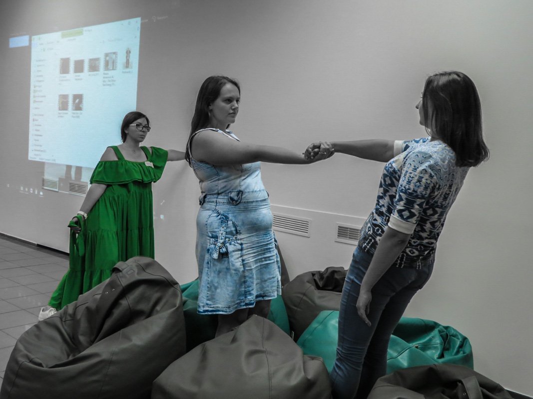 Как идея становится телом: в Днепре стартует показ перформансов 14