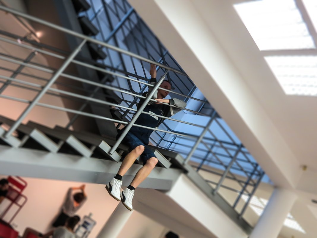 Как идея становится телом: в Днепре стартует показ перформансов 16