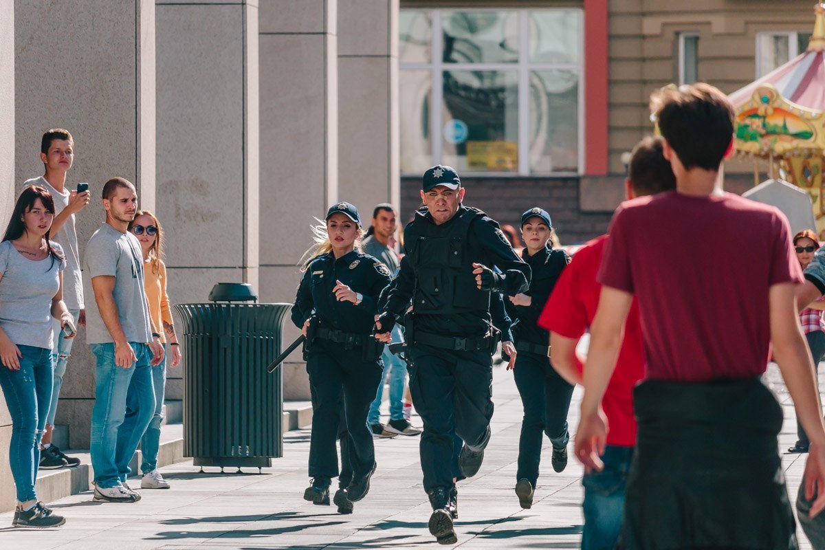 Герои жизни - герои кино: в Днепре снимают тизер с участием полицейских, спасателей и медиков 1