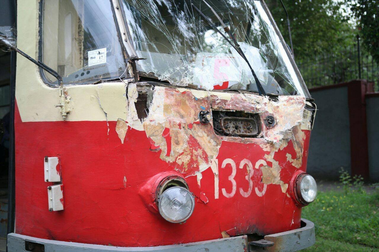 На Западном столкнулись трамвай и КамАЗ 2