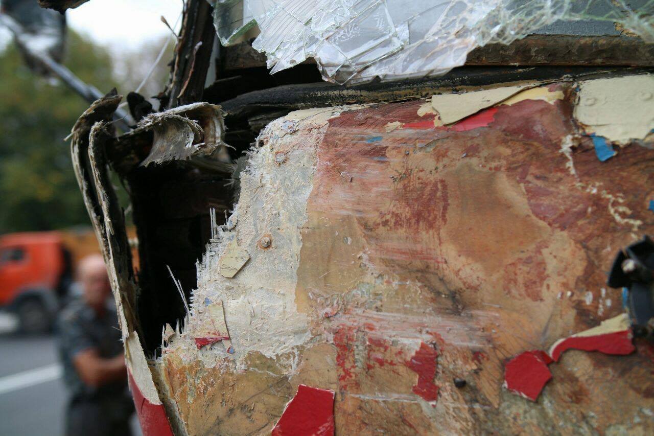 На Западном столкнулись трамвай и КамАЗ 4