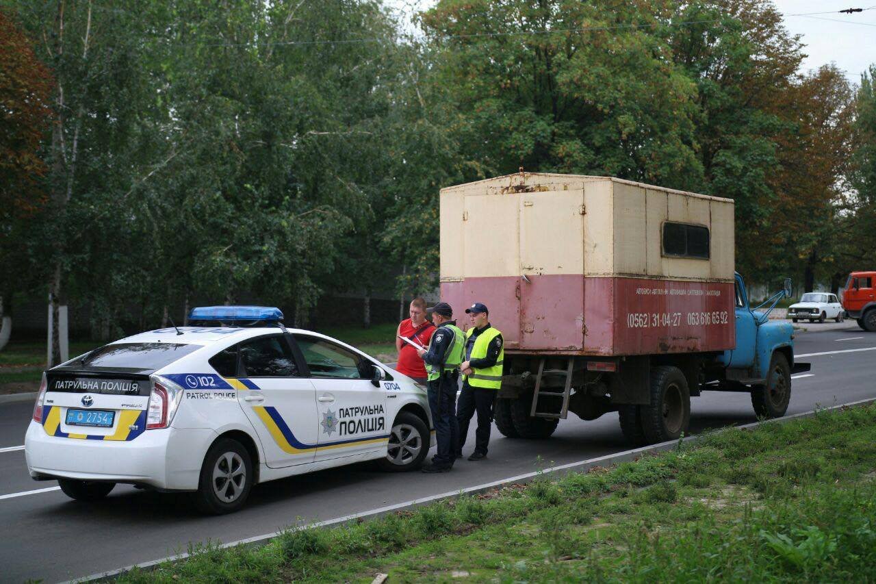 На Западном столкнулись трамвай и КамАЗ 7