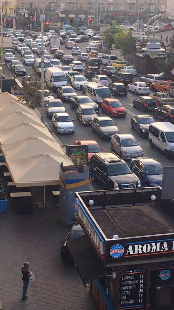 Взрыв в центре Киева: погиб чеченец, пострадала всемирно известная модель 1