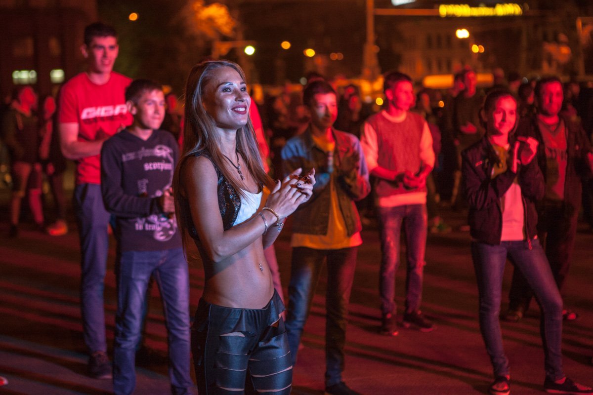 В центре Днепра показали машины "на тюнинге" 3