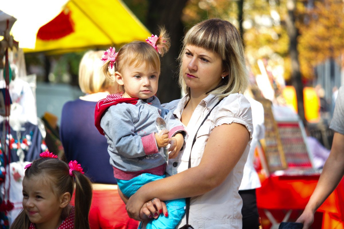 На День города в центре Днепра открылась ярмарка изделий ручной работы 16