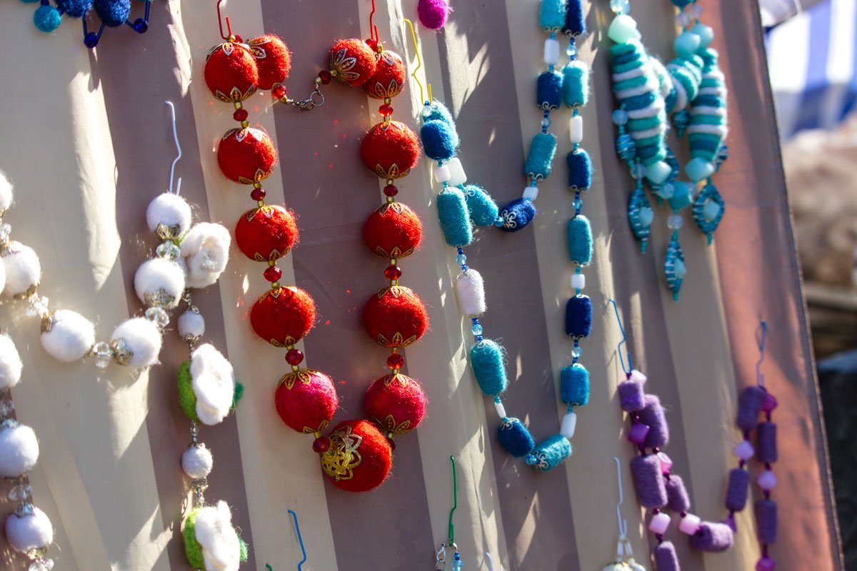 На День города в центре Днепра открылась ярмарка изделий ручной работы 17