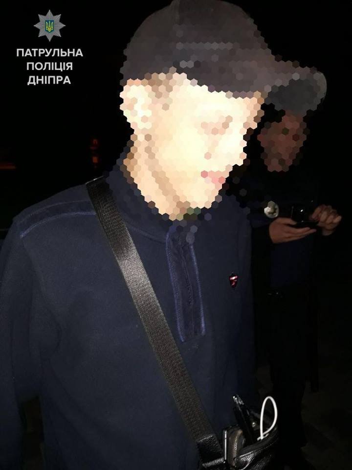 По горячим следам: патрульные Днепра поймали грабителей сразу после преступления 1