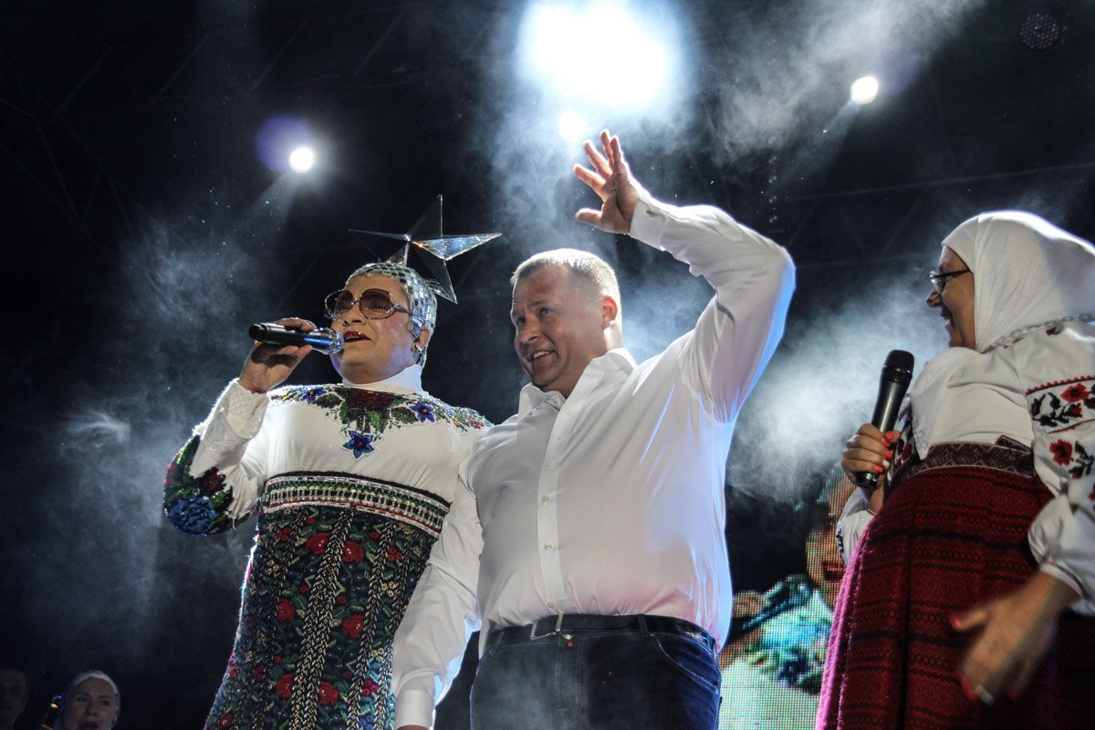 Грандиозный концерт на День города: выступили Alekseev и Верка Сердючка 16