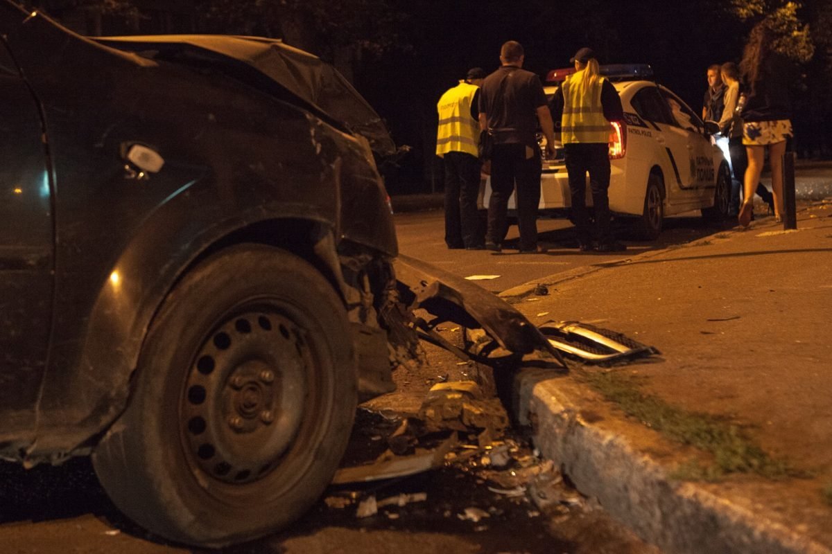 ДТП на Воскресенской: не поделили дорогу Skoda и Chervolet 1