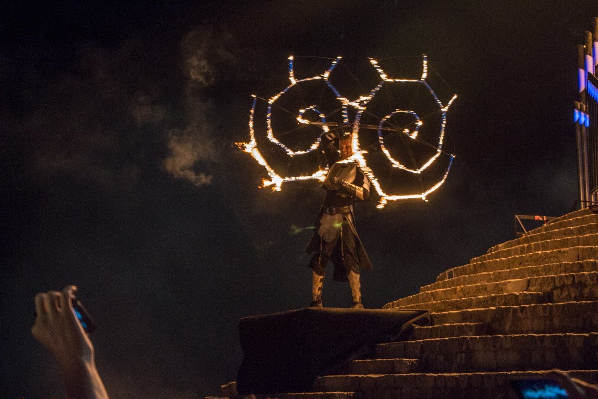 Огненный орган и пиротехника: на Фестивальном причале показали фаер-шоу 2