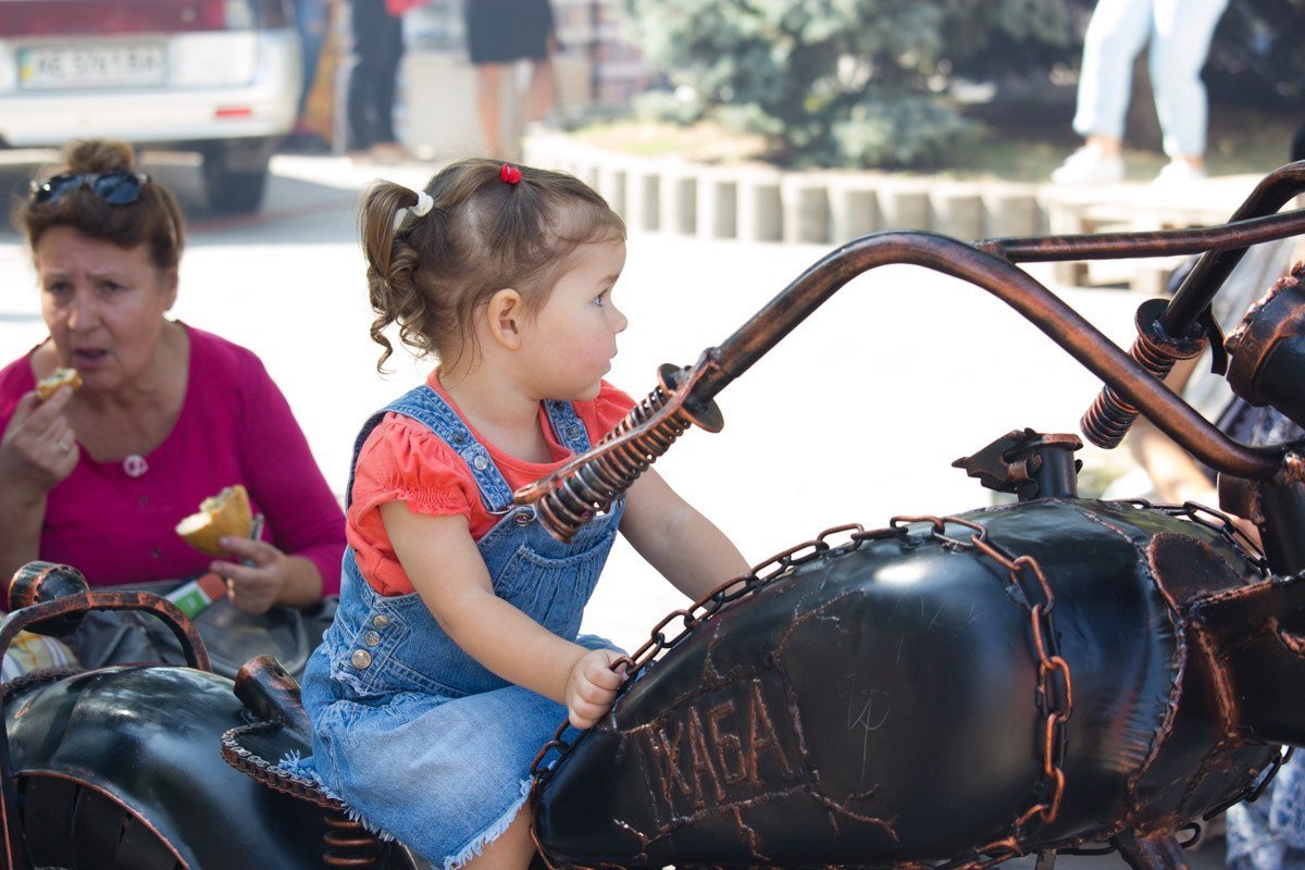 Информатор вышел «на охоту» в Днепре: ищите себя на фотографиях 18