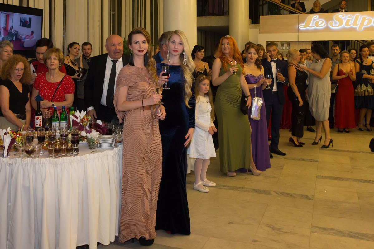 Шорох кружев, танцы и блеск драгоценностей: в Днепре прошел Екатерининский бал 11