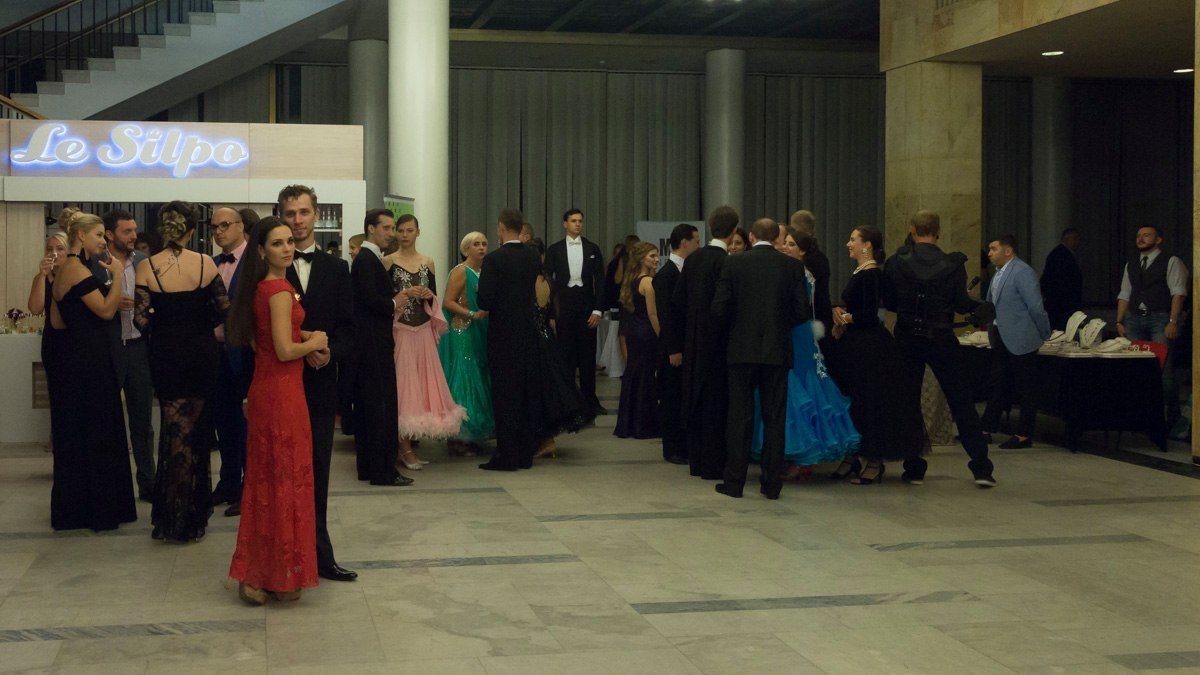 Шорох кружев, танцы и блеск драгоценностей: в Днепре прошел Екатерининский бал 18