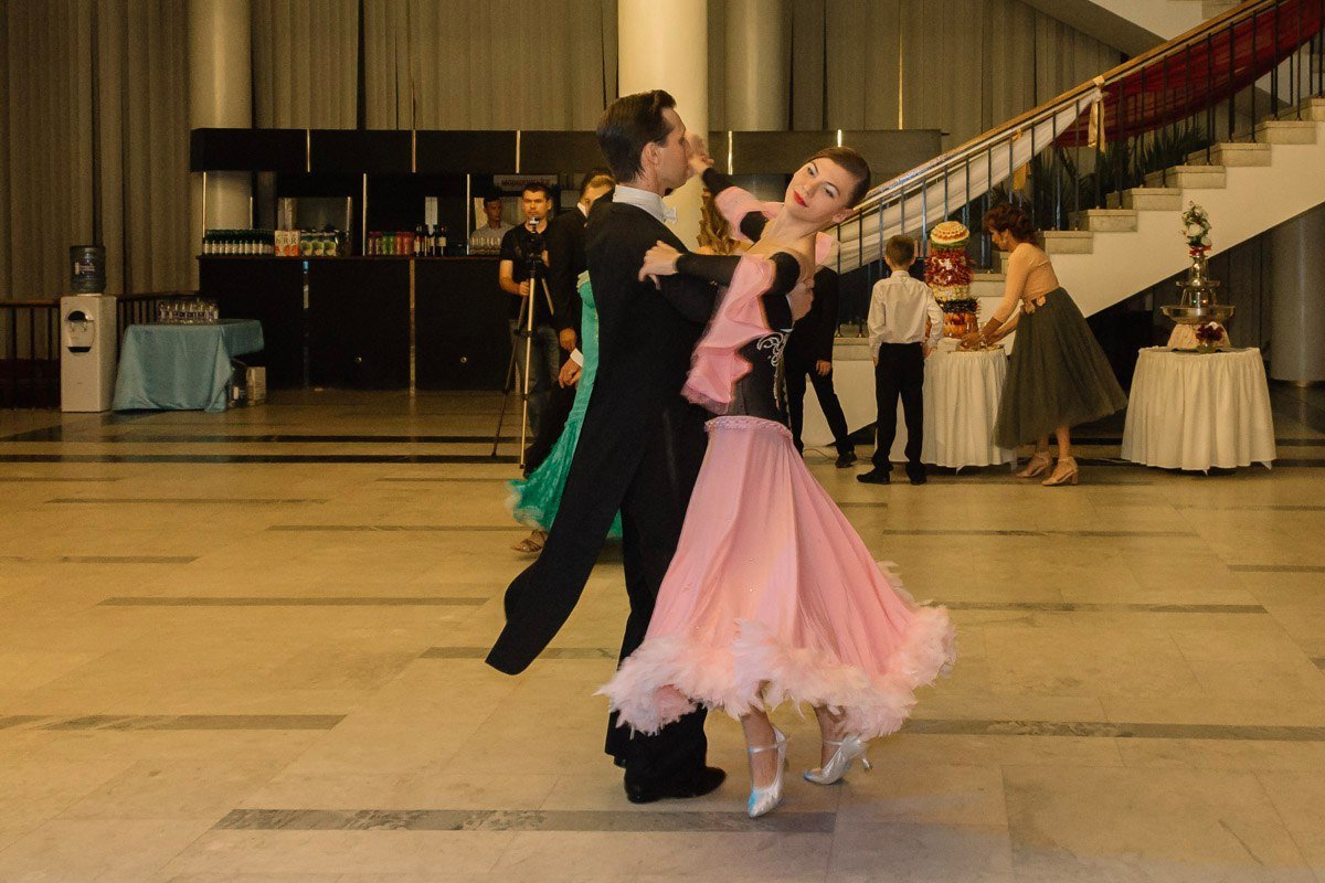 Шорох кружев, танцы и блеск драгоценностей: в Днепре прошел Екатерининский бал 23