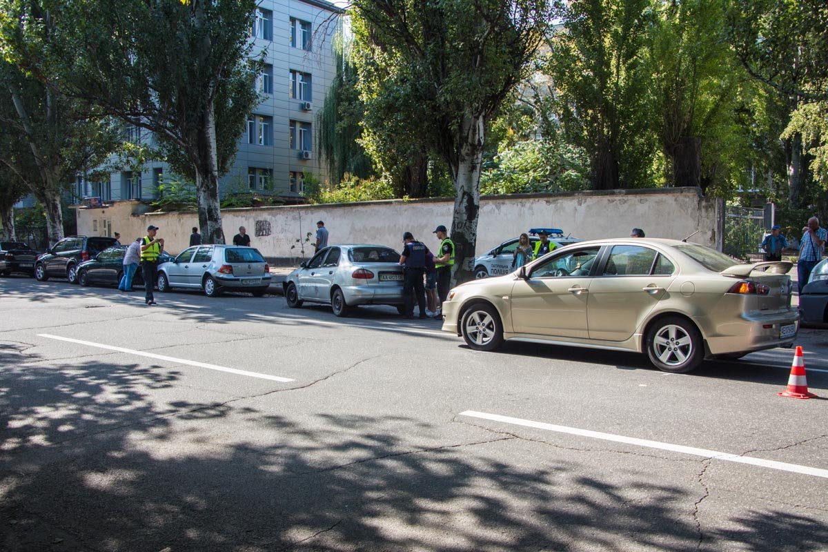 ДТП в центре Днепра: столкнулись пять автомобилей 2