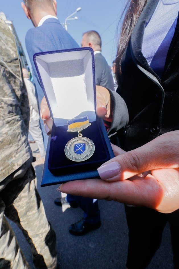 От простых коммунальщиков до меценатов: кому на День города мэр Филатов вручил медали 2