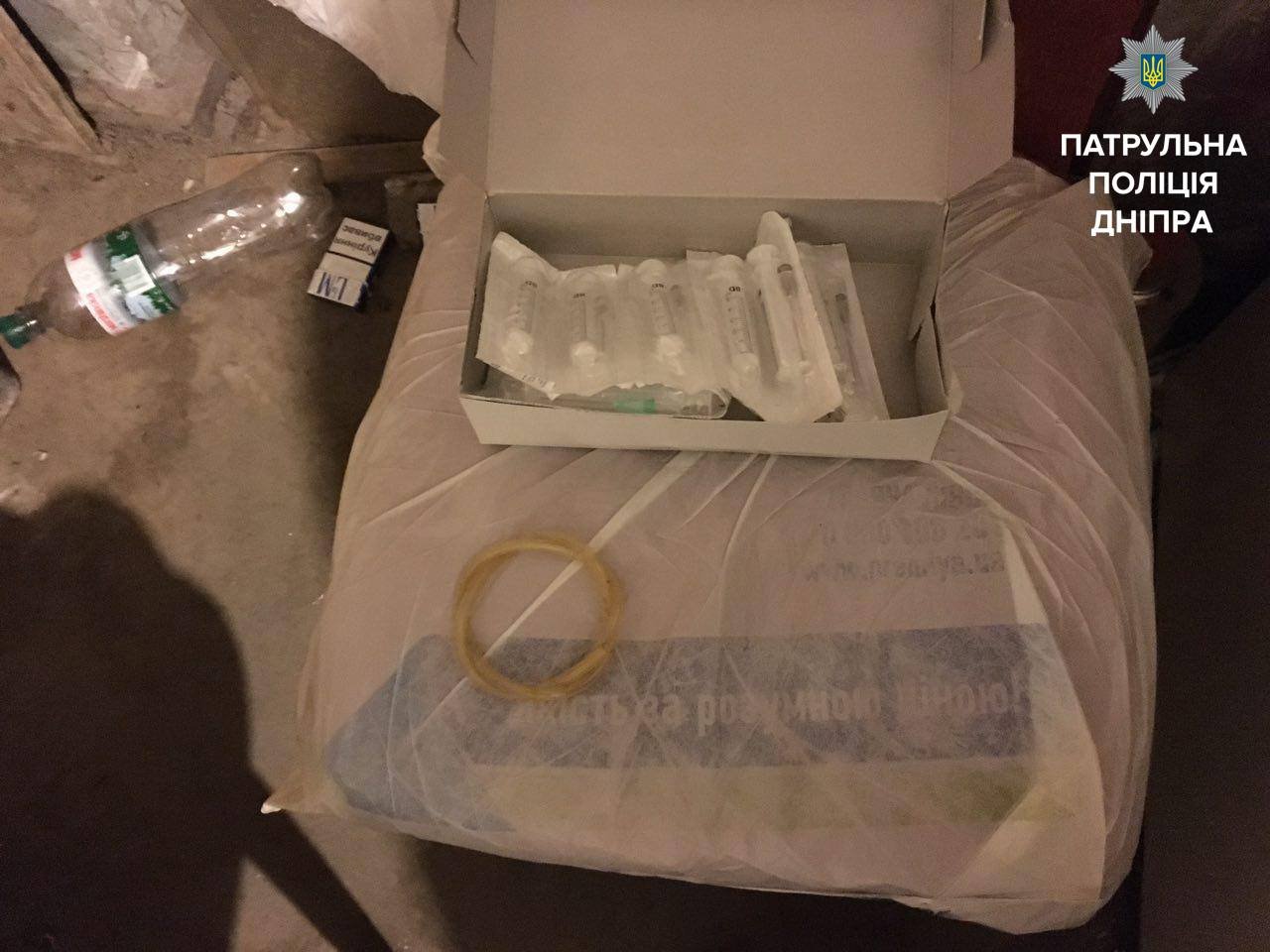 На проспекте Нигояна патрульные "накрыли" нарколабораторию 2