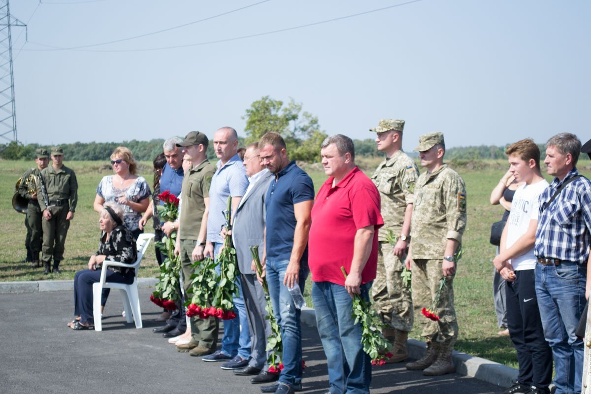 В Днепре почтили память недавно опознанных бойцов АТО 1