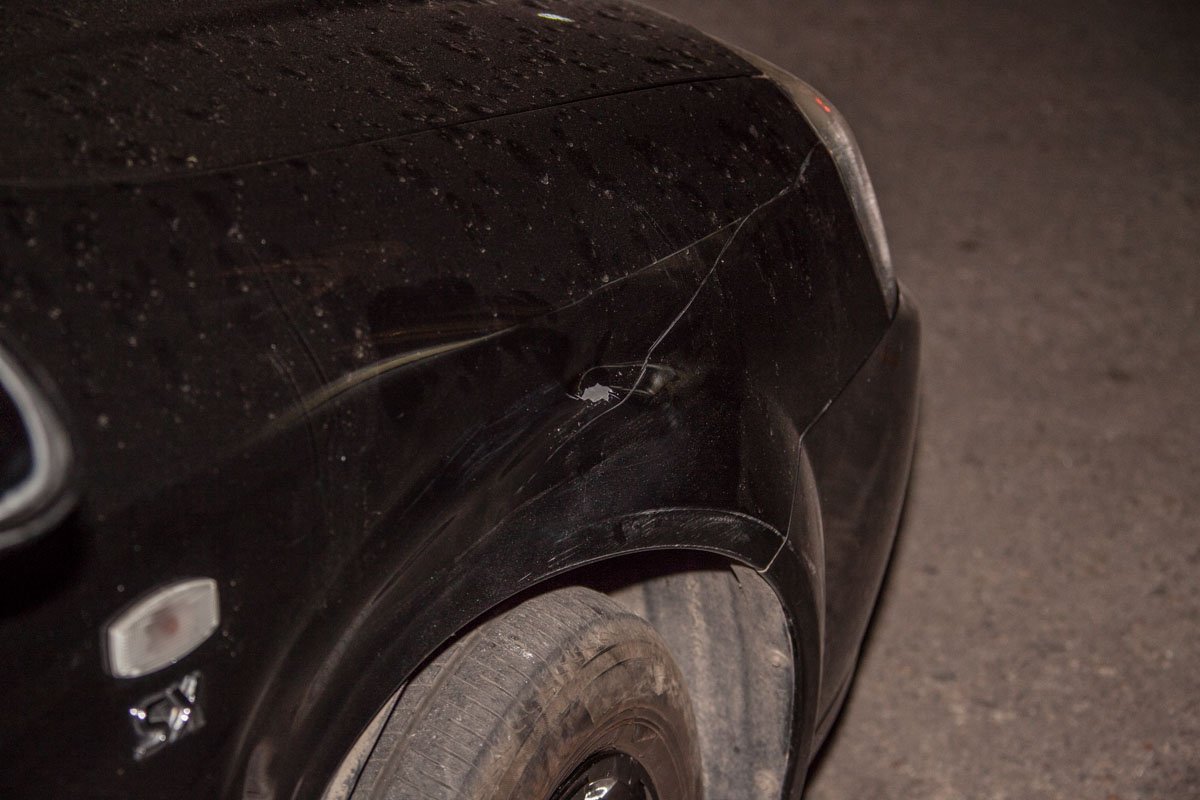 На Гагарина столкнулись Chevrolet и мотоцикл: есть пострадавший 2