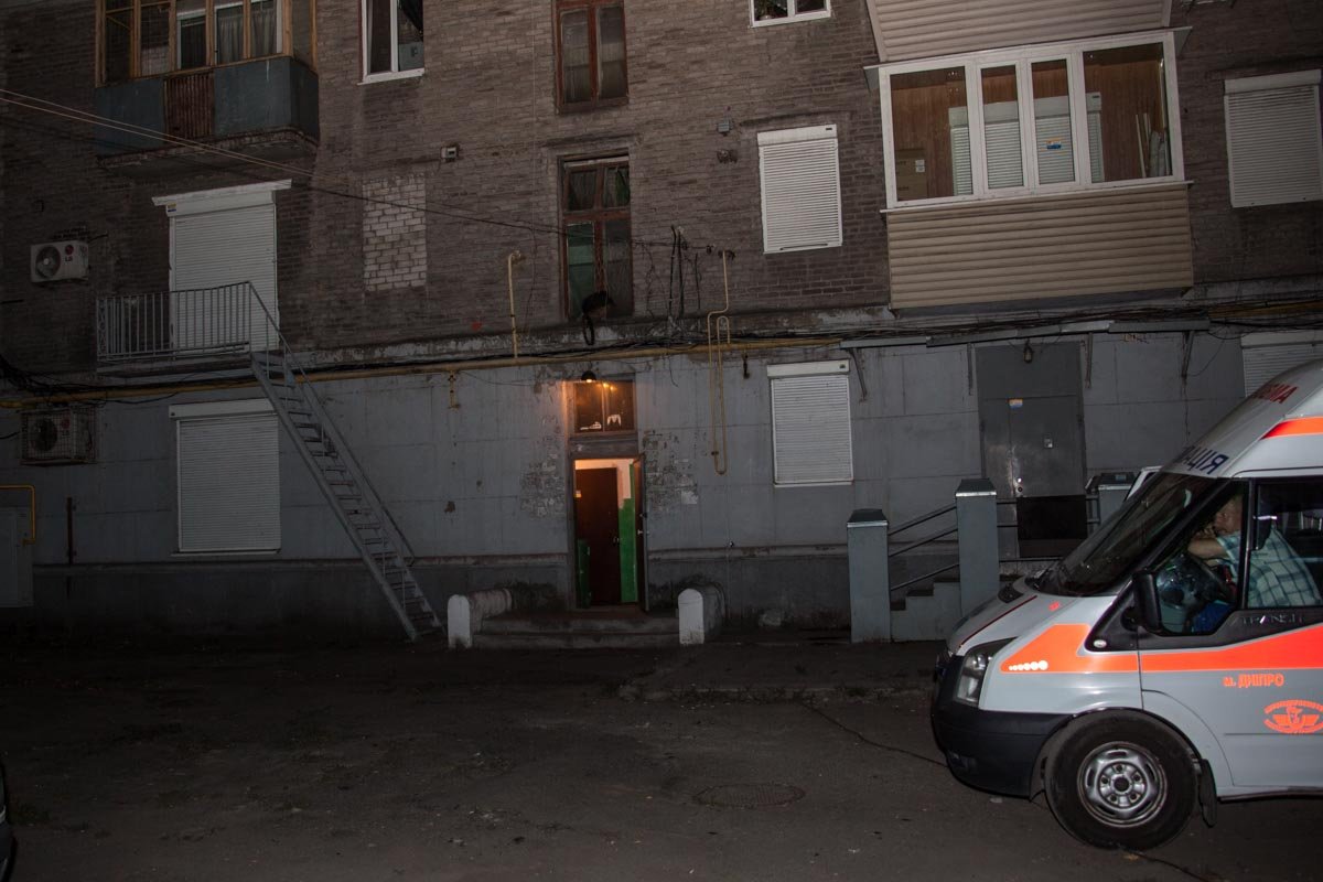 Ножом в грудь: около автовокзала убили мужчину 3