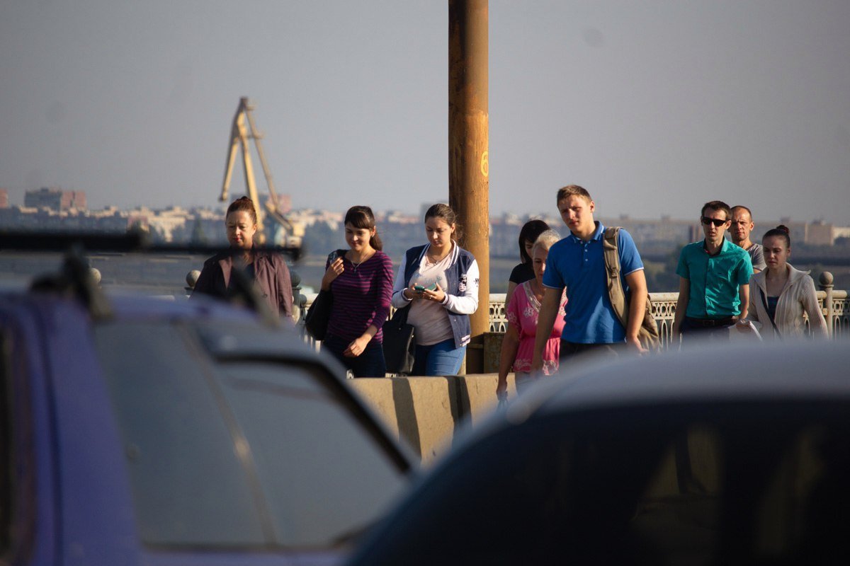 ДТП на Старом мосту: столкнулись Ford, Лада, Toyota и трамвай 6